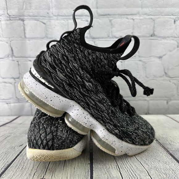 Nike Zoom Lebron XV 15‎ “Ashes” Black Oreo GS Size 3.5Y 922811-002 - Picture 1 of 12